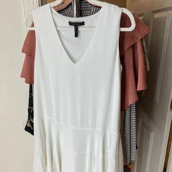 BCBGMaxAzria | Dresses | Bcbgmaxazria White Flowy Dress | Poshmark